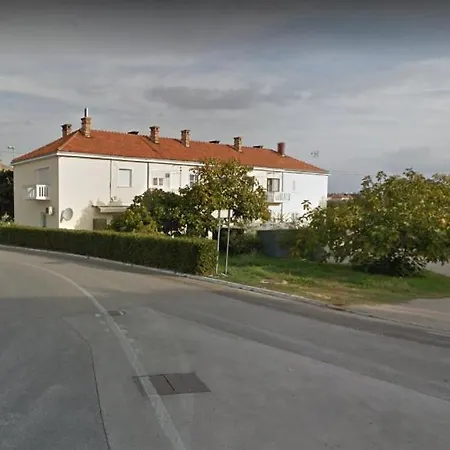 Luan Apartament *